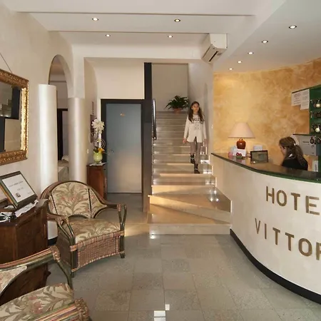 Vittoria فندق 2*